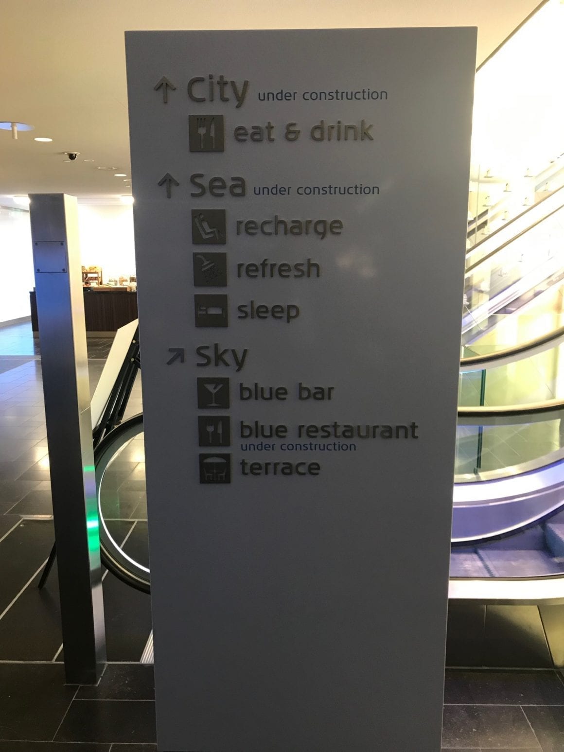 KLM Lounge - what to do
